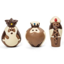 Figura choc el trio...
